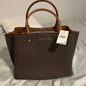 Michael Kors - new with tags lg satchel “Arielle”